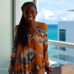 Meet your Posher, Tori